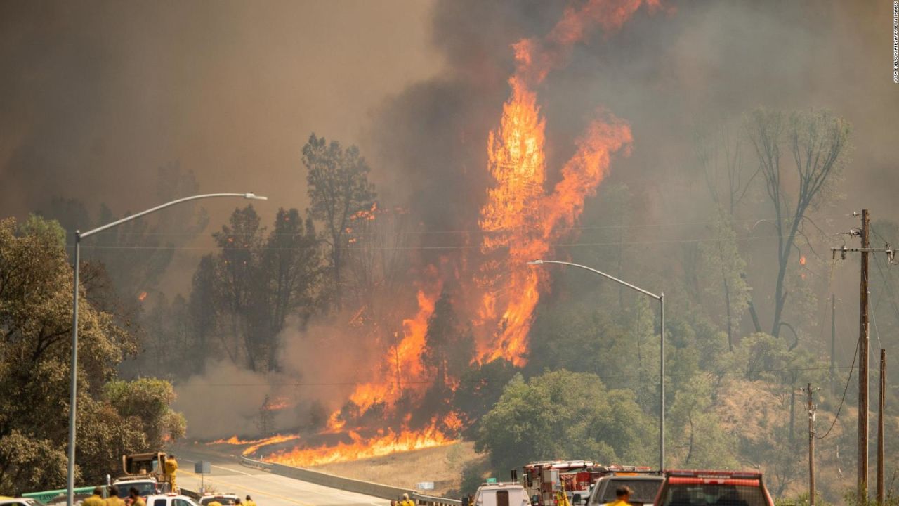 CNNE 548456 - incendio carr consume 38-000 hectareas en california