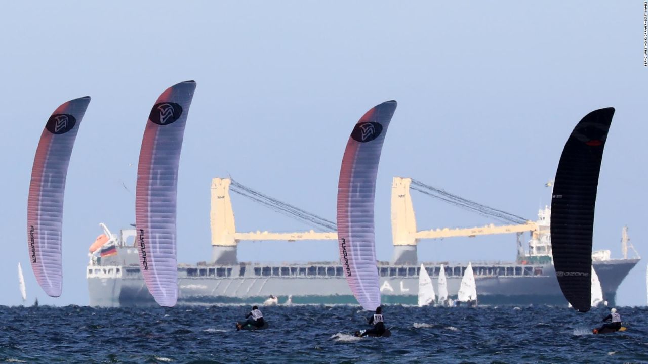 CNNE 548973 - el mundial de surf de vela lo ganan sofia tomasoni y florian gruber