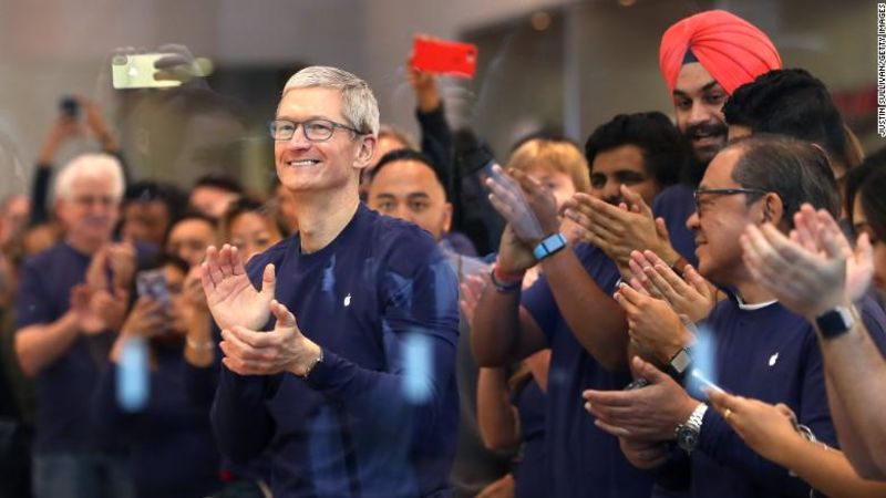 Apple cruza la marca de un billón de dólares: es la primera empresa de ee. Uu. En alcanzar ese valor en el mercado | cnn