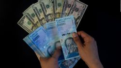 CNNE 549988 - venezuela anula la ley de ilicitos cambiarios- lo que debes saber