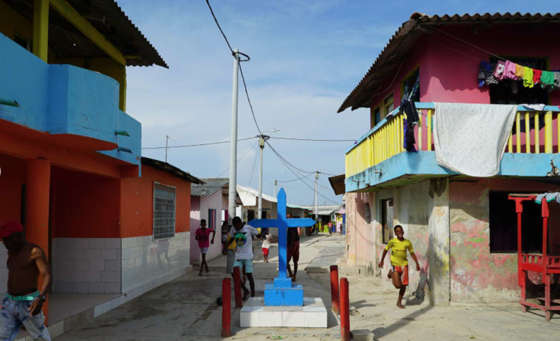 Las casas han pasado de generación en generación y los isleños se están quedando sin espacio.