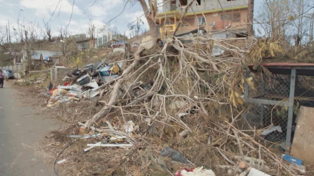 CNNE 552185 - ¿cual es la cifra real de fallecidos causados por el huracan maria?