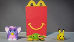 CNNE 553159 - asi ha sido la evolucion de la cajita feliz de mcdonald's