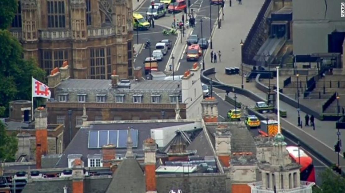 CNNE 553164 - 180814032748-uk-parliament-crash-exlarge-169