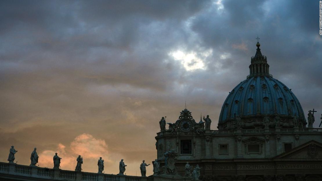 Más abusos y violaciones sexuales perpetradas por sacerdotes, esta vez en Estados Unidos, ensombrecen la Iglesia católica.