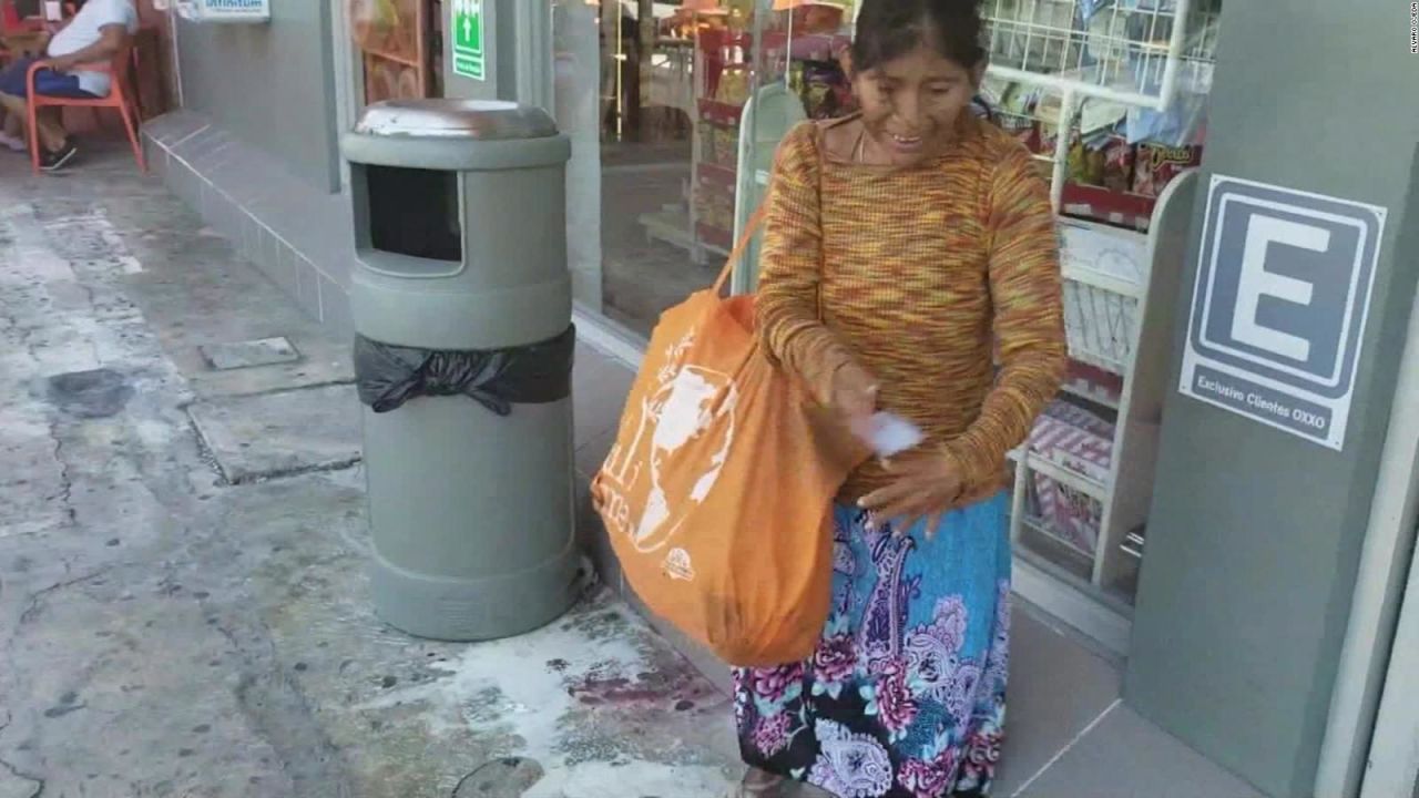 CNNE 553552 - hombre ahuyento a mujer indigena con acido en cancun