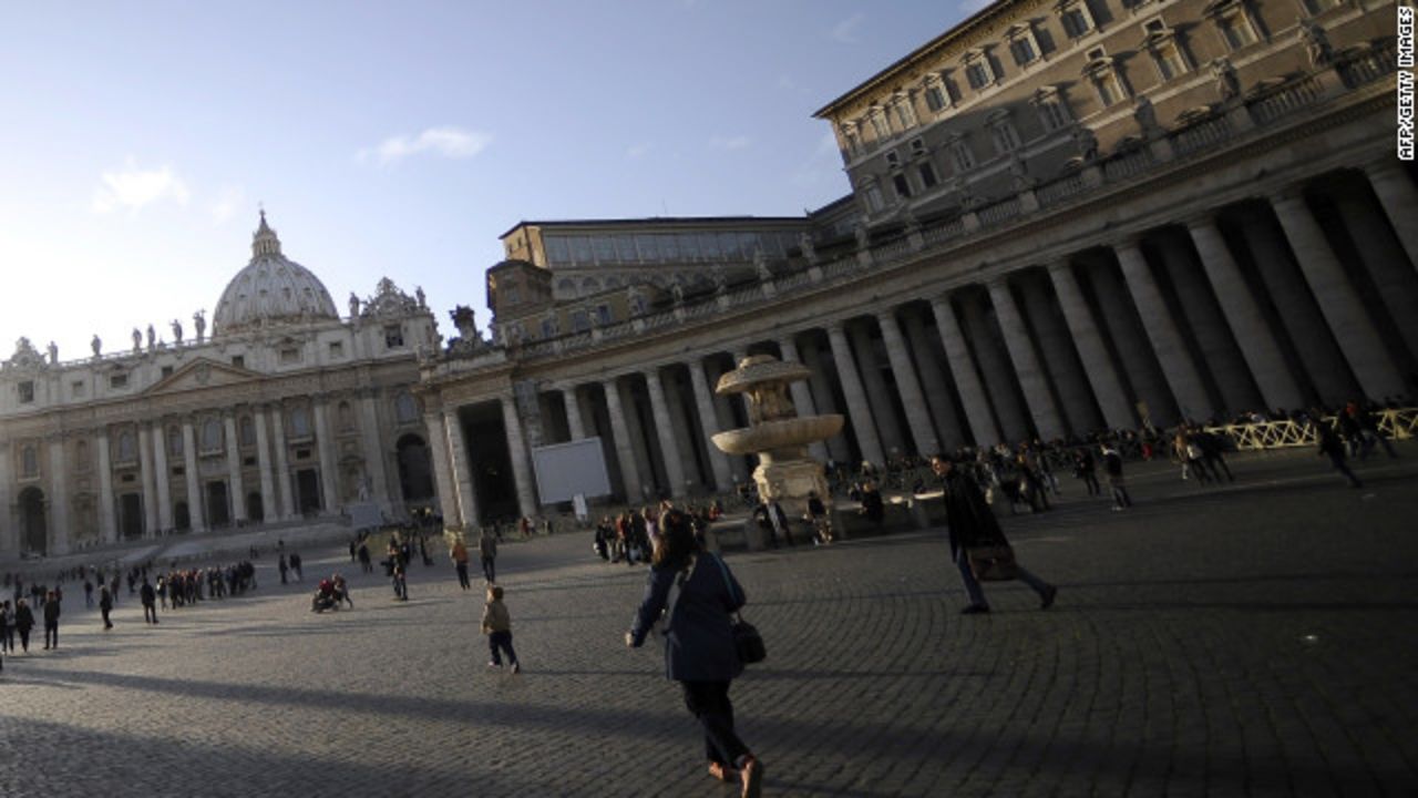 Vaticano.xxx no pertenece a nadie, ya que es un dominio que no está en venta.