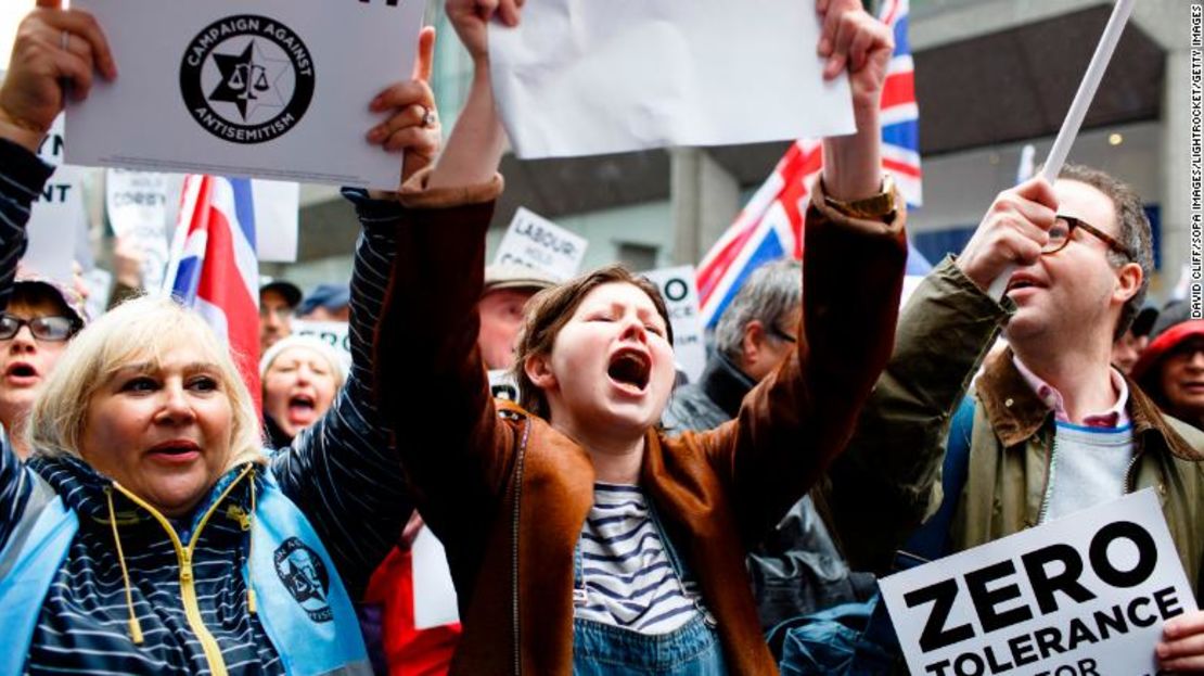 Manifestantes contra el antisemitismo en el Partido Laborista británico.