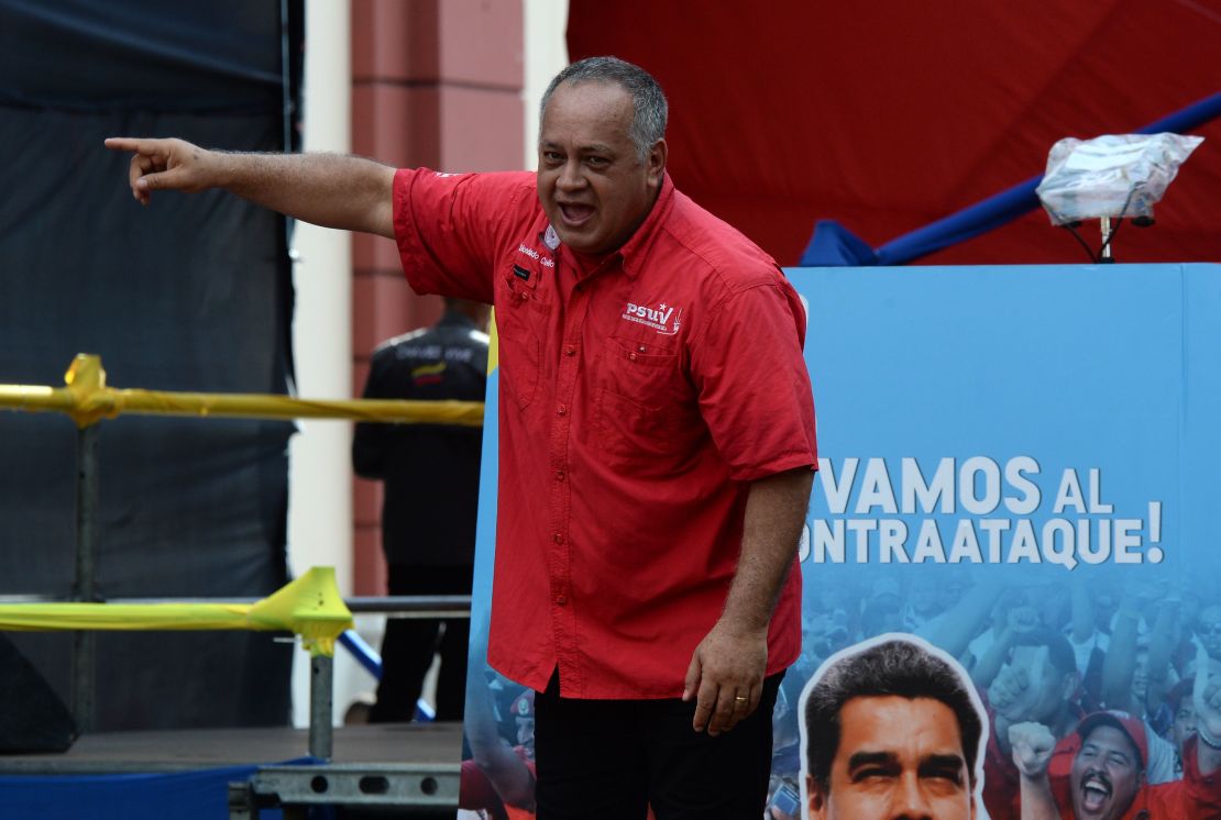 Diosdado Cabello durante un mitin en favor de las medidas económicas tomadas por Maduro en Venezuela.