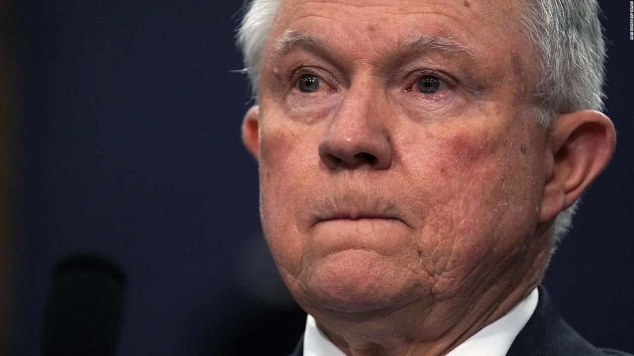 CNNE 556587 - trump presiona al secretario de justicia jeff sessions