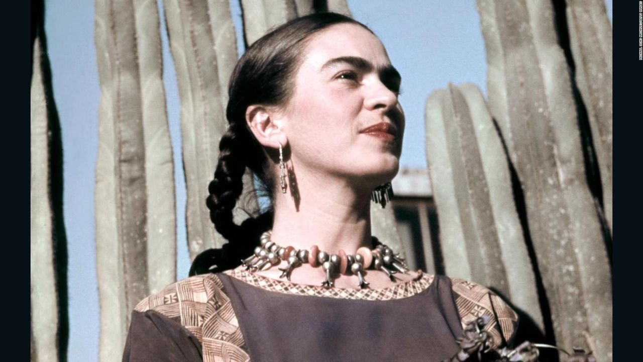 CNNE 558101 - con sus atuendos, frida kahlo puso a mexico en el mapa politico