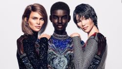 CNNE 558157 - balmain presenta a su nuevo "ejercito virtual"