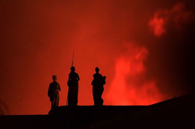 Se cree que el incendio ha destruido colecciones enteras, incluyendo la exposición que estaba a la entrada del edificio.