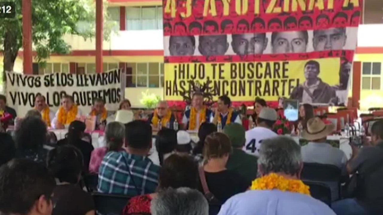 CNNE 559117 - familiares estudiantes de ayotzinapa buscan justicia