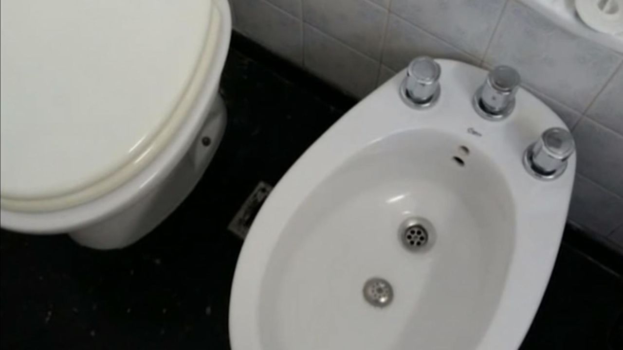 CNNE 560692 - ¿desaparecera el bidet en buenos aires?