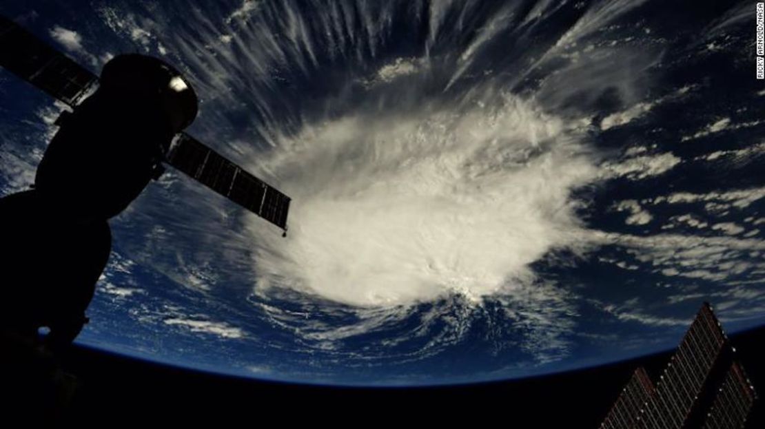 Florence aparece sobre el Atlántico en esta imagen tomada desde la Estación Espacial Internacional.