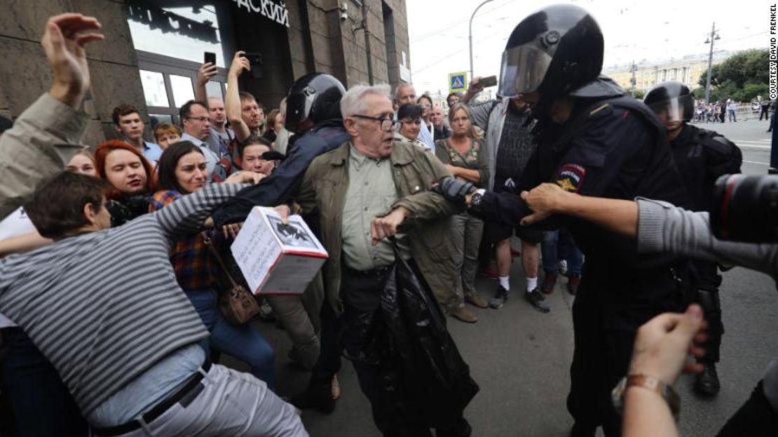 Según los informes, la mayor cantidad de detenciones en protestas en Rusia se produjo en San Petersburgo.