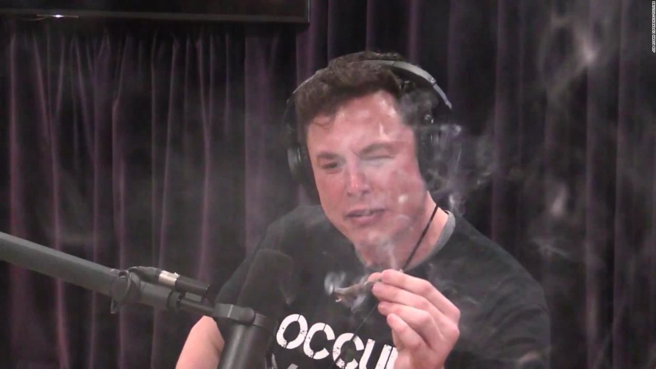 CNNE 561221 - musk fumando marihuana- ¿su conducta y exposicion mediatica afecta o beneficia tesla?