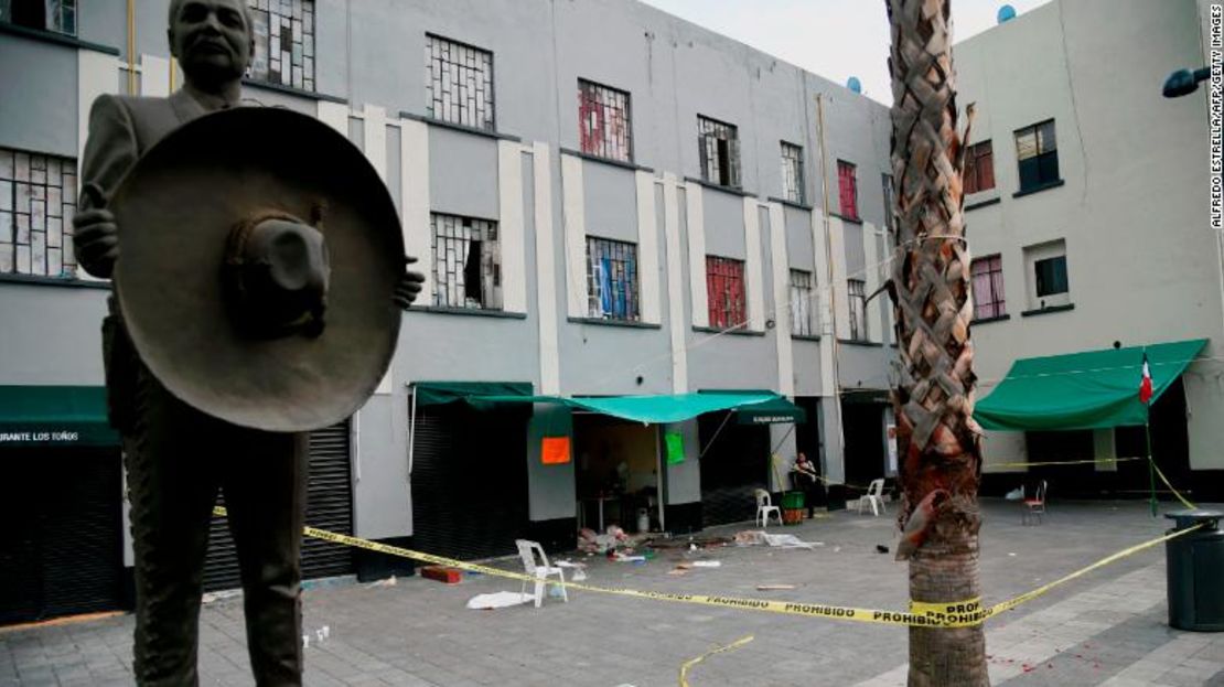 Un tiroteo en la popular Plaza Garibaldi de la Ciudad de México dejó cinco muertos.