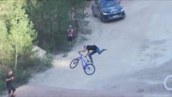 CNNE 569588 - dawid god-zeik logra un tailwhip de pelicula