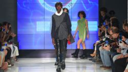 CNNE 569759 - #pasarela- kenneth ning, primavera-verano 2018