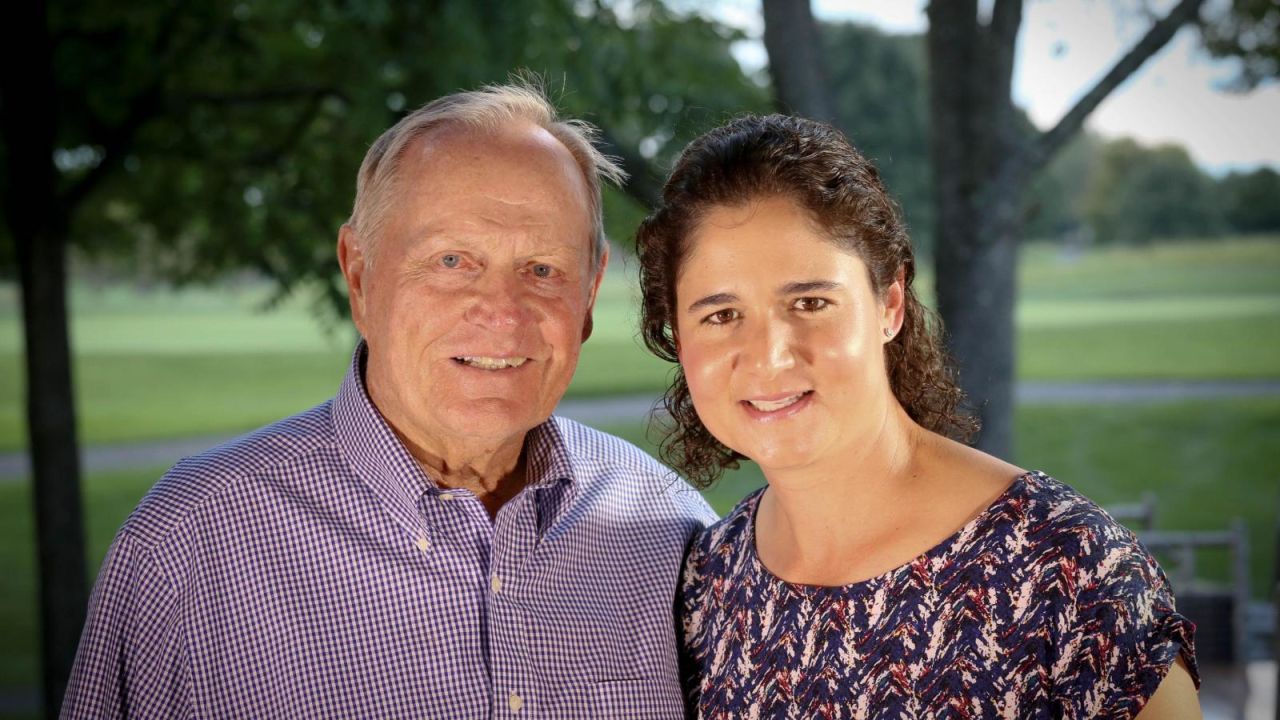 CNNE 569832 - lorena ochoa esta de regreso junto a jack nicklaus y peyton manning