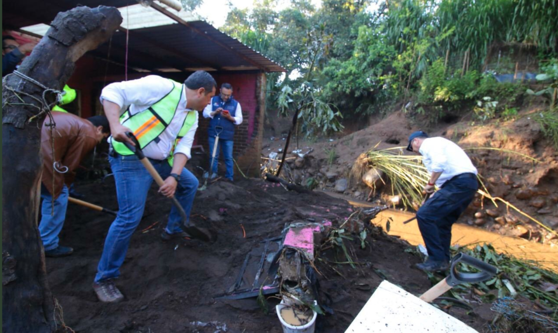 Esfuerzos para brindar apoyo a las familias afectadas por la lluvias en Peribán, Michoacán.