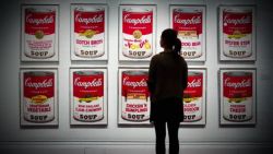 CNNE 572124 - el lugar donde andy warhol consumaba sus creaciones- 'the factory'