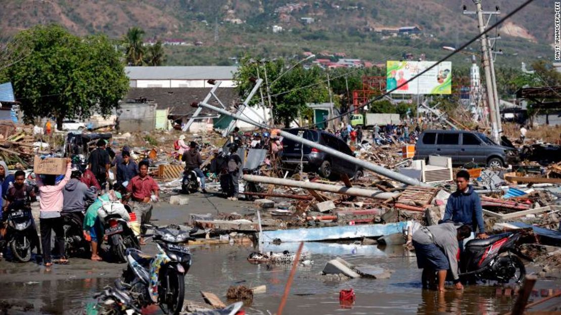 Imagen de la destrucción dejada por el terremoto del viernes en Indonesia.