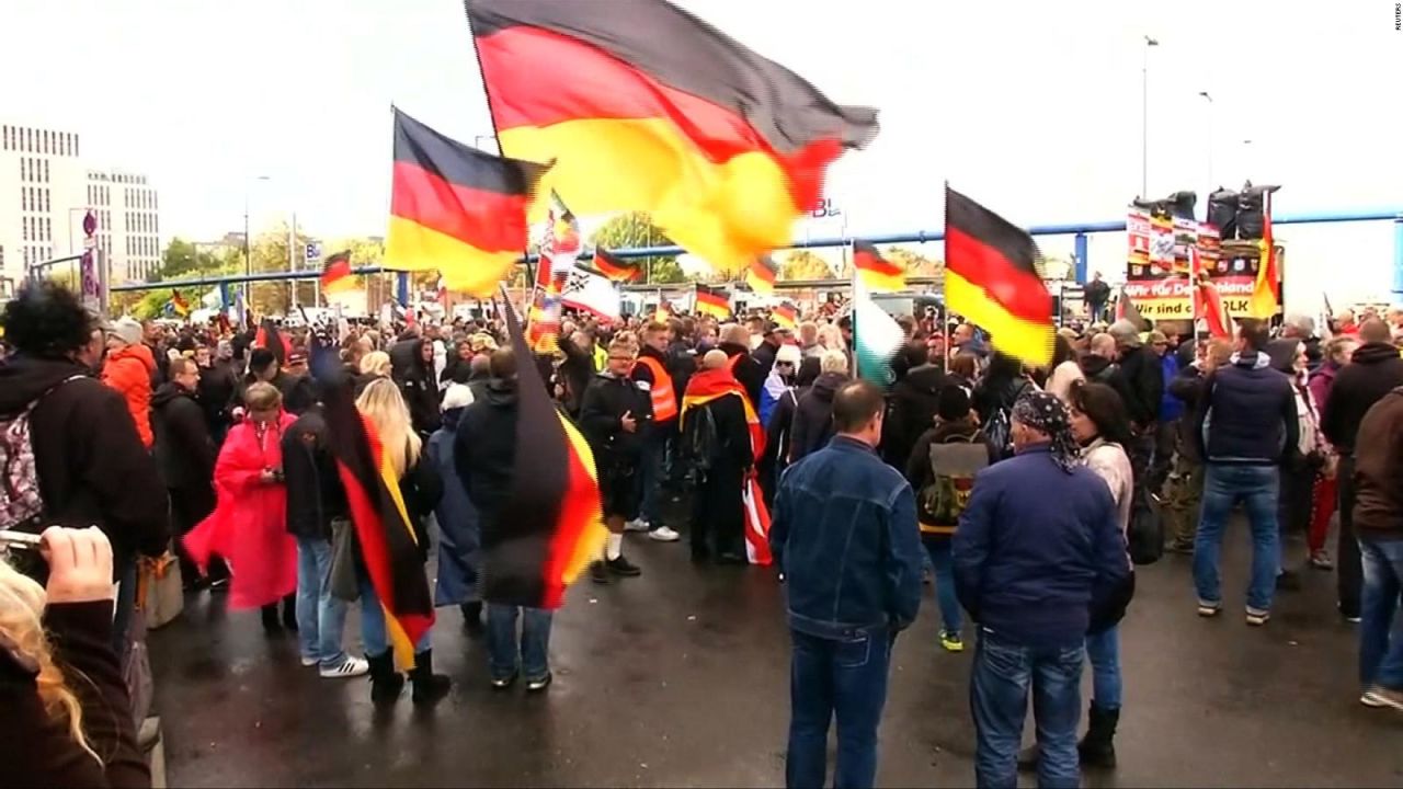 CNNE 574454 - simpatizantes de extrema derecha se manifiestan en berlin