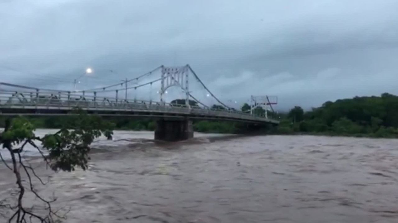 CNNE 575808 - muertos y afectados por lluvias en honduras