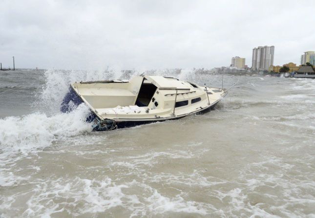 Este barco encalló en la playa de Quietwater.