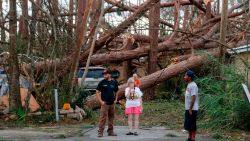 CNNE 577009 - muerte y destruccion tras el paso del huracan michael en panama city