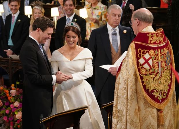 El decano de Windsor David Conner presidió la ceremonia.