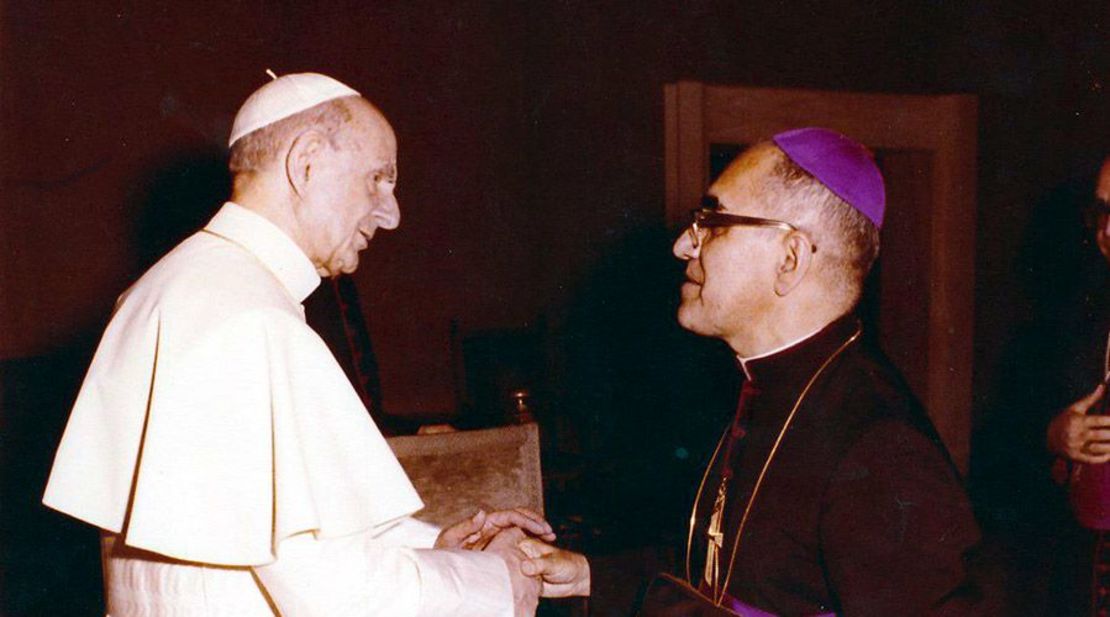 Monseñor Romero, cuando se reunió con el papa Pablo VI en 1978.