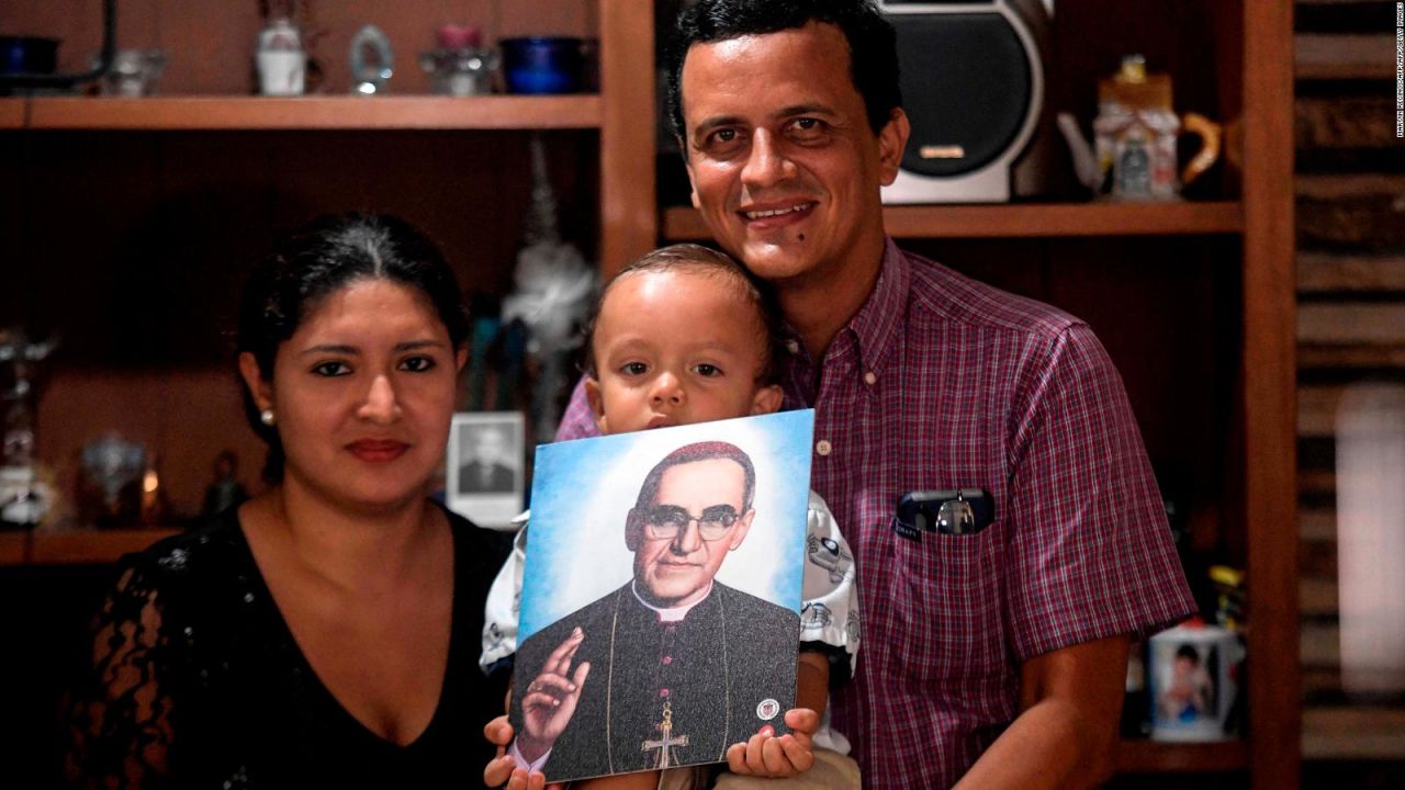 CNNE 577487 - el milagro que permite la canonizacion de monsenor oscar romero