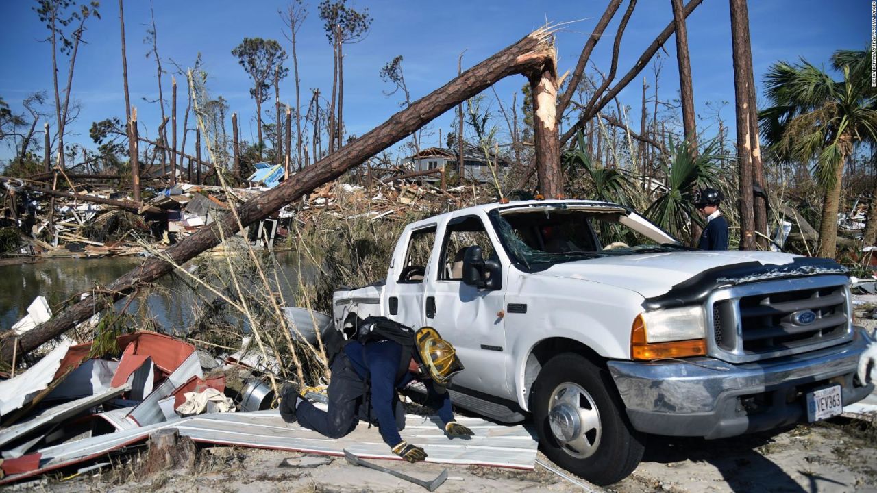 CNNE 577543 - huracan michael- sigue la busqueda y rescate en florida