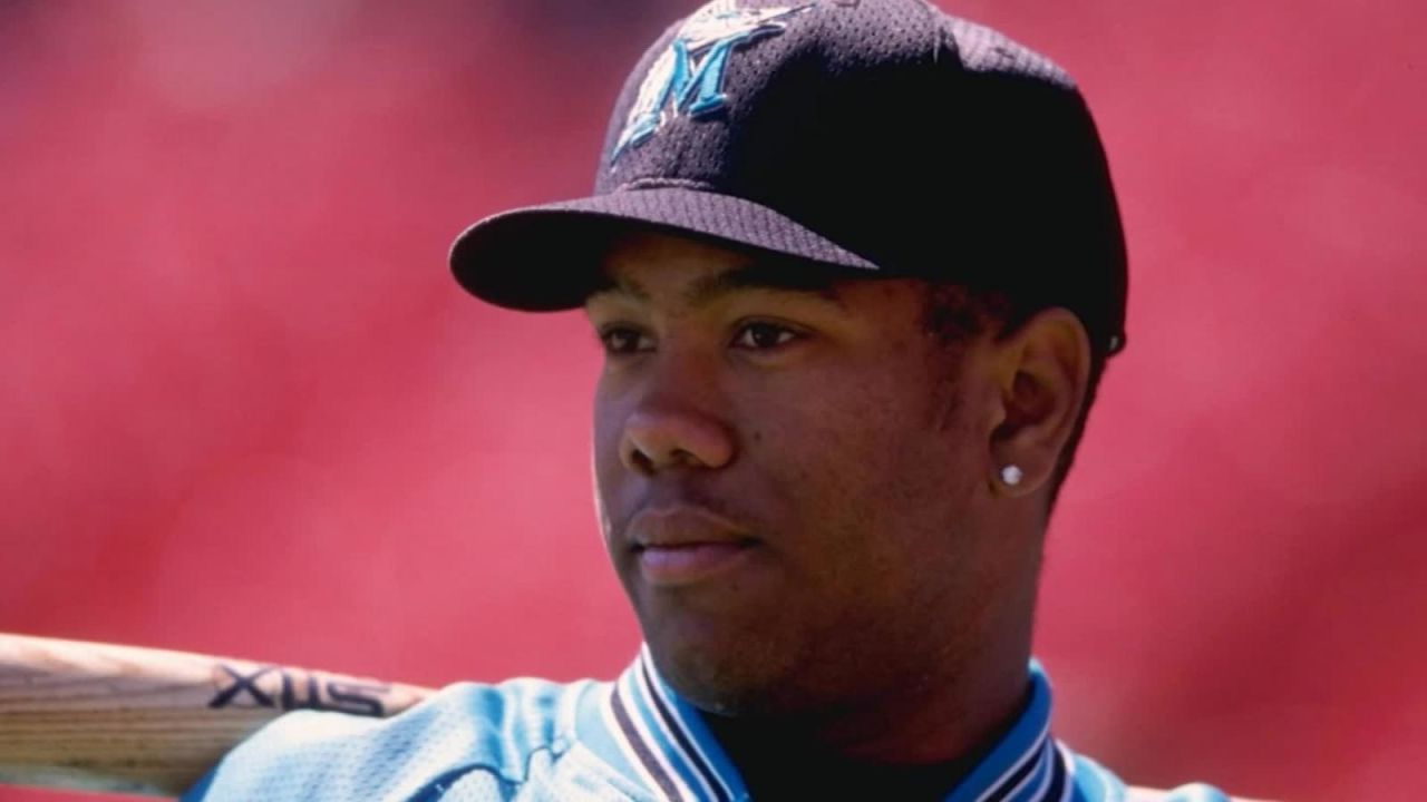 CNNE 577547 - ¿por que el cubano livan hernandez es un heroe en miami?