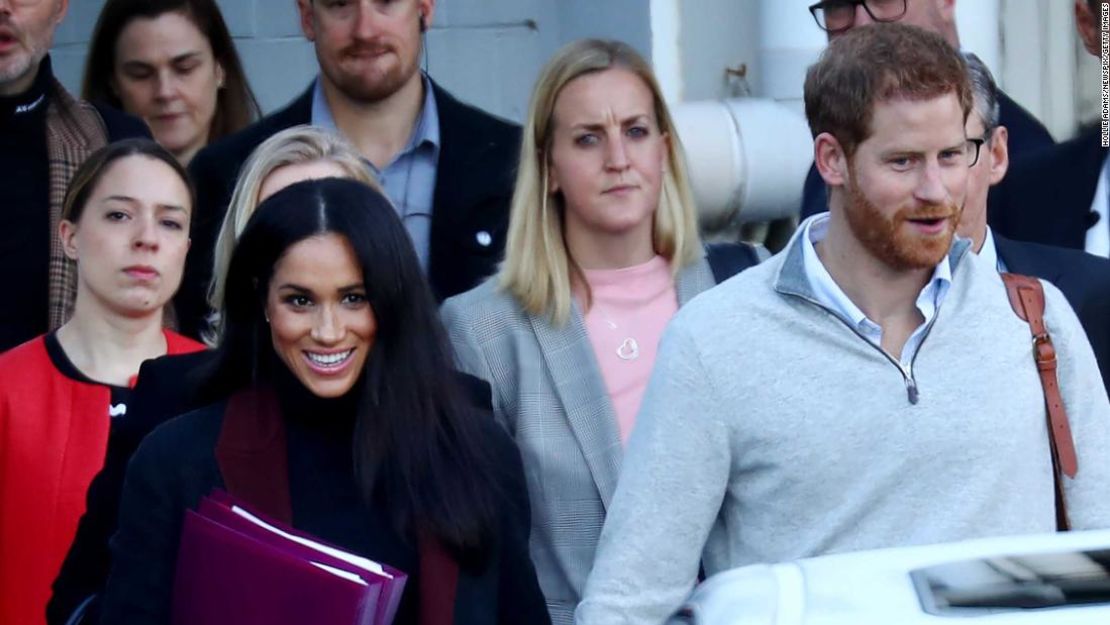 El Principe Enrique y Meghan, duquesa de Sussex, cuando arribaron a Sydney, Australia.