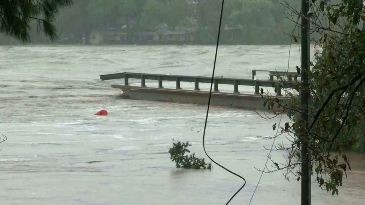 CNNE 578326 - impresionantes inundaciones en el centro del estado de texas