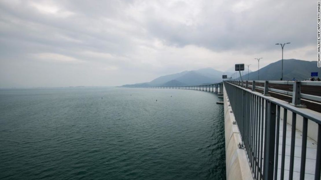 Vista general desde Hong Kong del puente Hong Kong-Zhuhai-Macao, el 19 de octubre de 2018, cinco días antes de su ceremonia de inauguración.