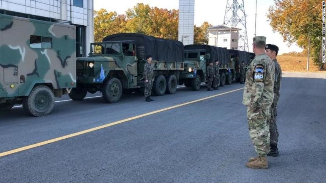 Los camiones del comando de la ONU en la JSA.