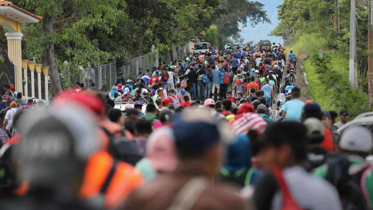 CNNE 581601 - el presidente hernandez aborda los comentarios del presidente trump de la existencia de ciudadanos sirios en la caravana