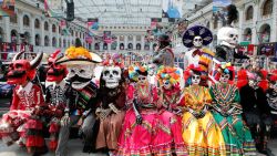 CNNE 582152 - asi fue el desfile de dia de muertos en ciudad de mexico