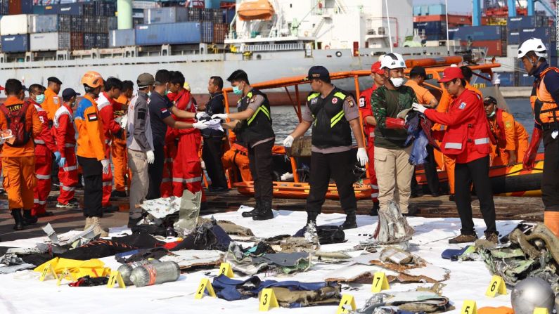 El 29 de octubre de 2018, un avión de la aerolínea Lion Air con 189 personas a bordo se estrelló durante un vuelo corto entre la capital de Indonesia, Yakarta, y la ciudad de Pangkal Pinang, de acuerdo con la Agencia Nacional de Búsqueda y Rescate del país asiático.