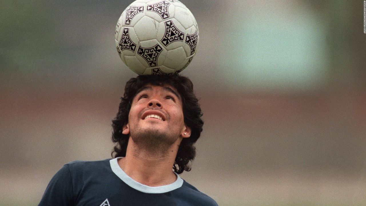 CNNE 582994 - diego maradona cumple anos- 5 motivos por los que el mundo del futbol siempre lo recuerda