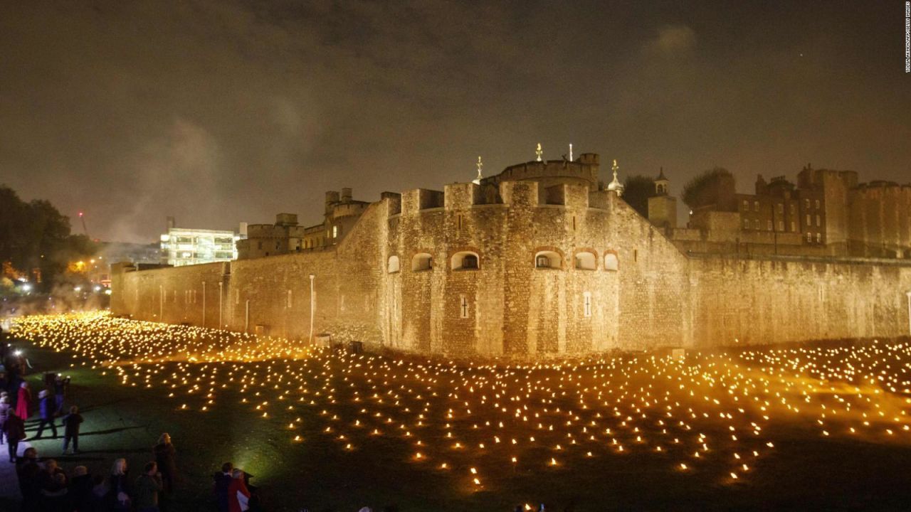 CNNE 584749 - londres recuerda los 100 anos del fin de la primera guerra mundial