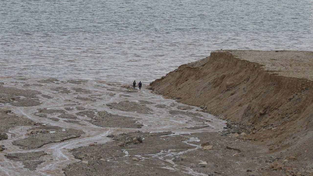 CNNE 586376 - al menos tres muertes en jordania debido a inundaciones