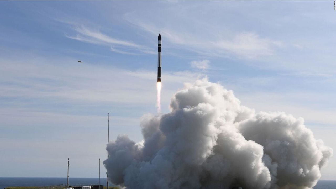 CNNE 587397 - rocket lab abre competencia para minisatelites