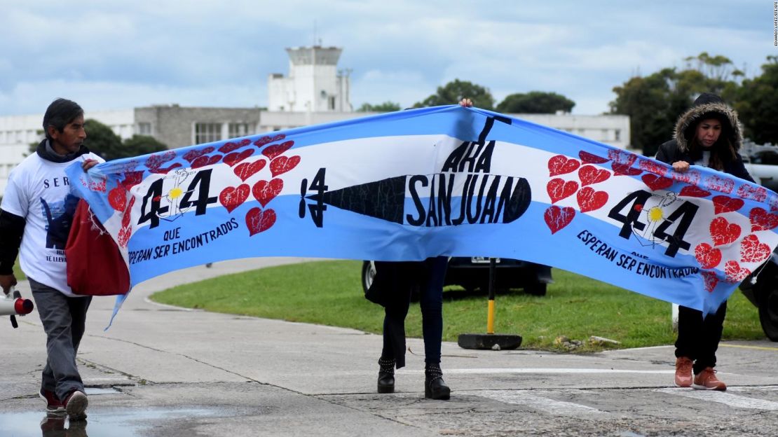 CNNE 588818 - argentina esta de duelo en honor a los tripulantes del submarino ara san juan